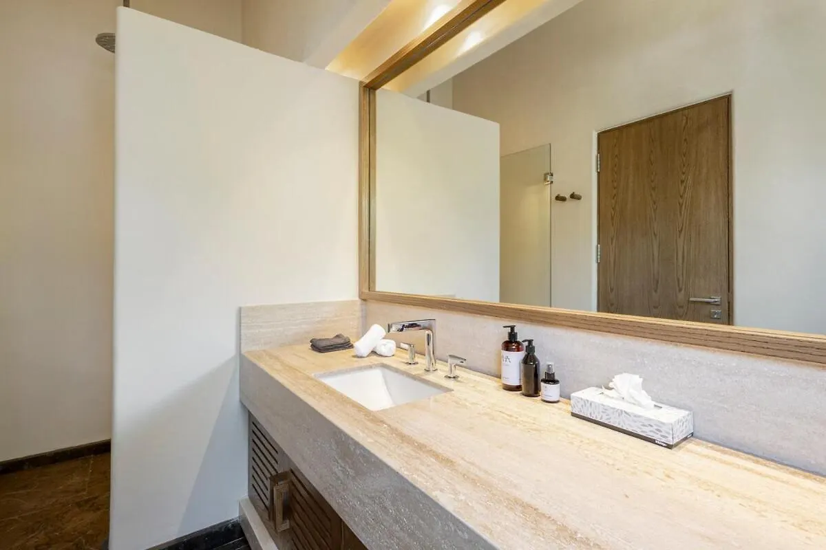 Villa With Premium Service - Cook, Butler & Driver Included In Luxury Aldea Zama تولوم
