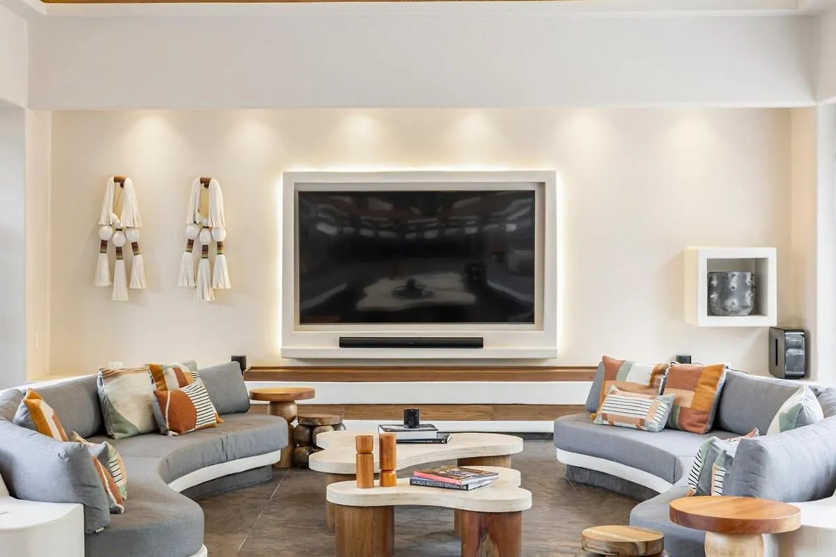 Villa With Premium Service - Cook, Butler & Driver Included In Luxury Aldea Zama تولوم