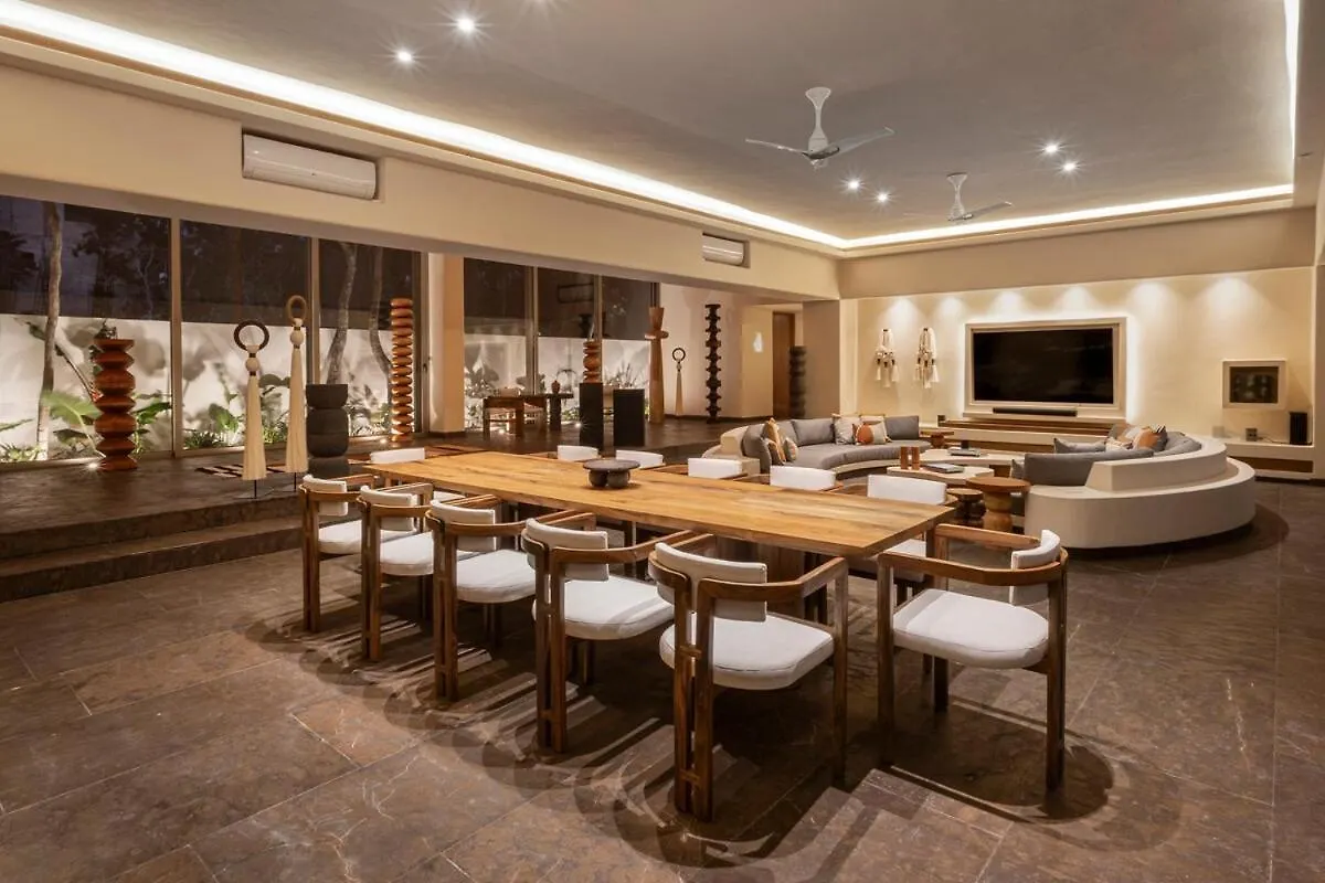 Villa With Premium Service - Cook, Butler & Driver Included In Luxury Aldea Zama Τουλούμ