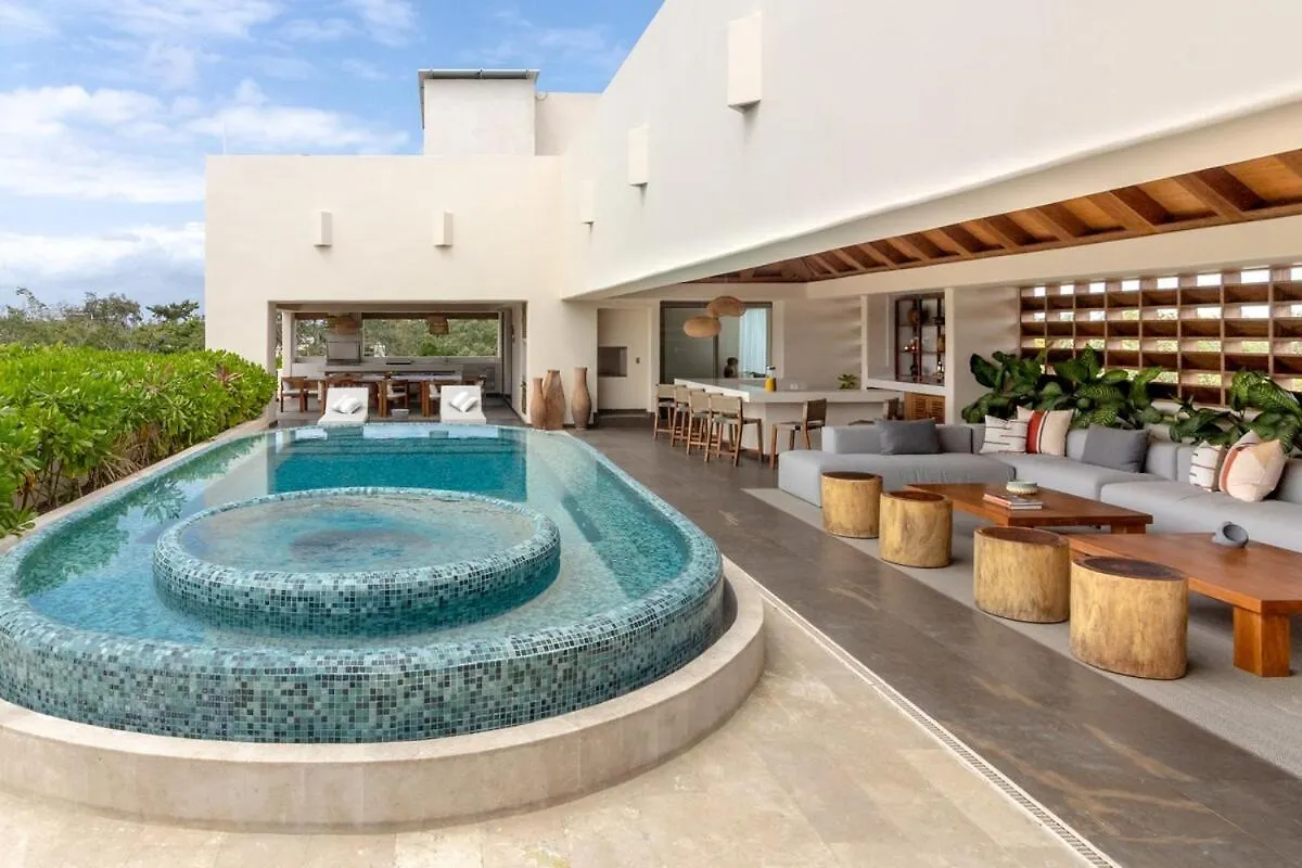 Villa With Premium Service - Cook, Butler & Driver Included In Luxury Aldea Zama Τουλούμ